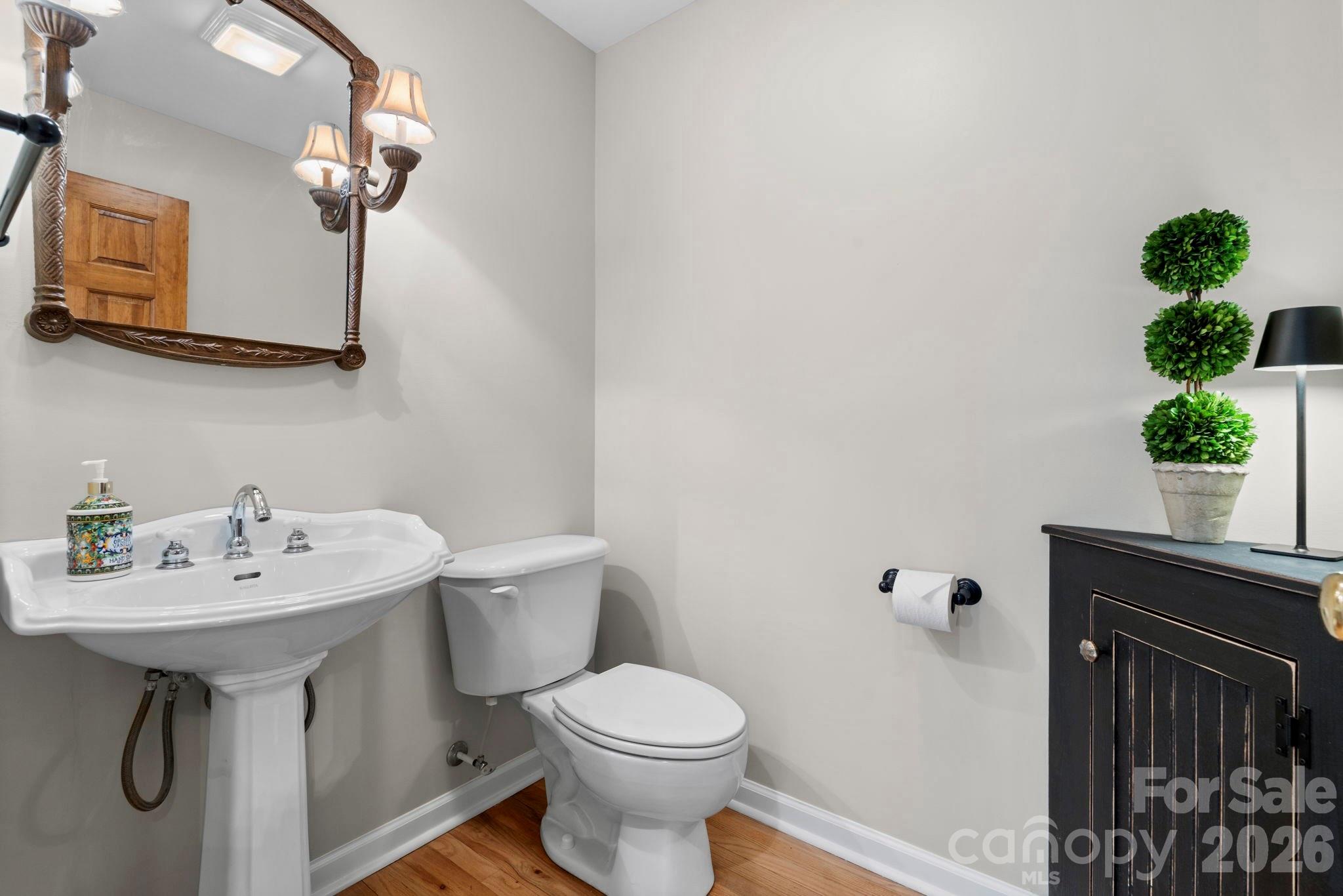 Yonahlossee - Residential