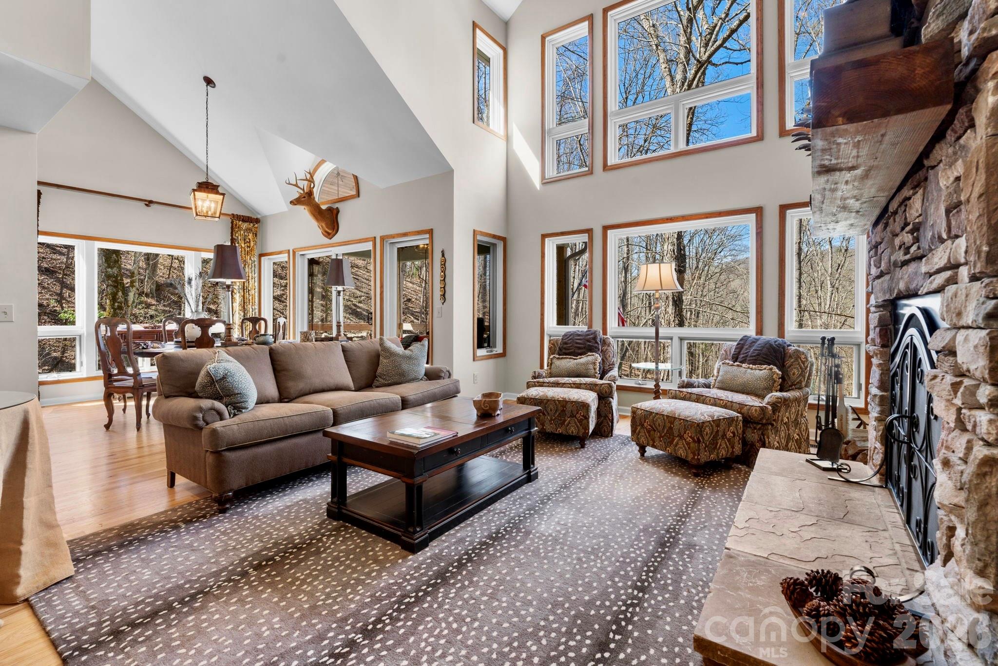 Yonahlossee - Residential