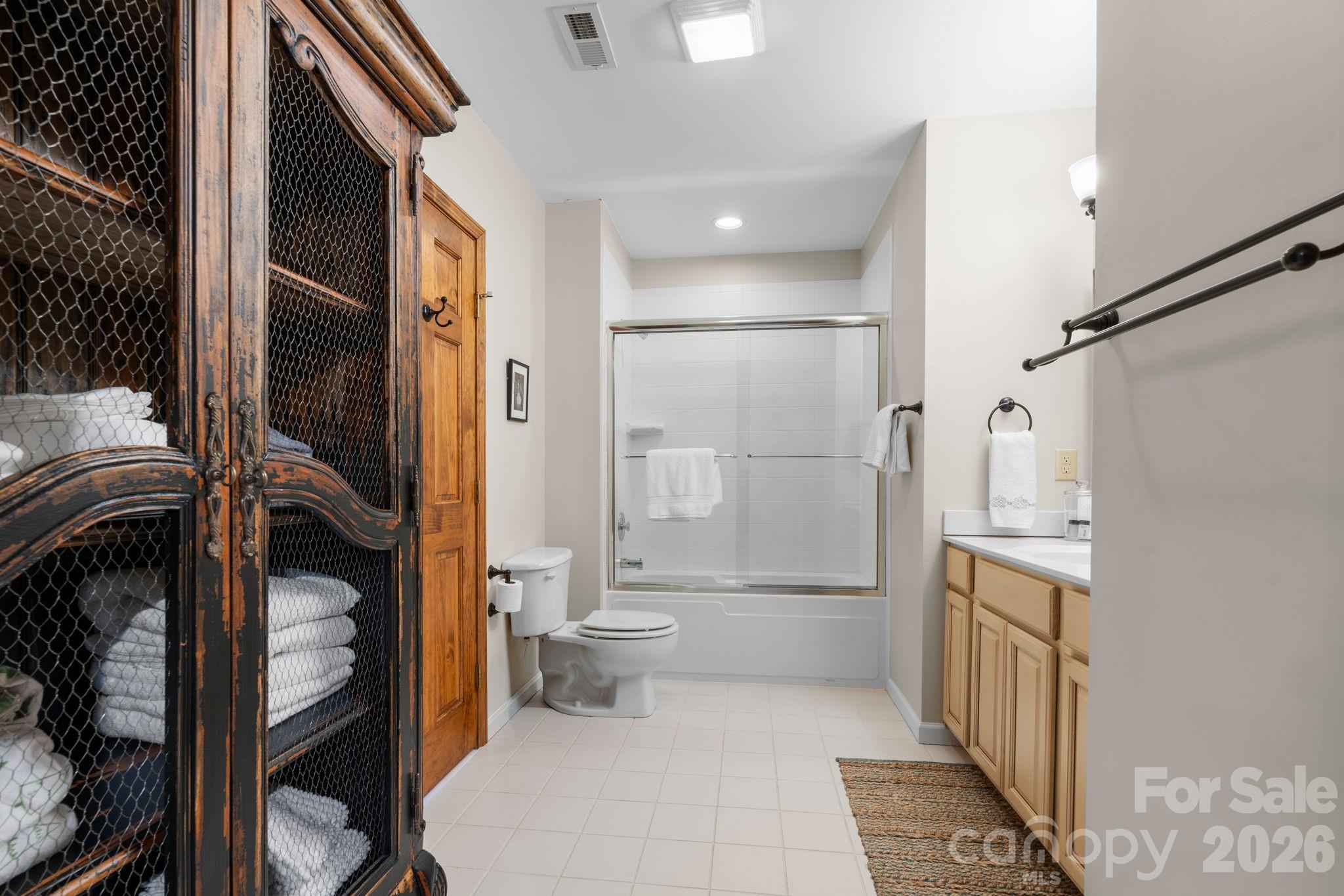 Yonahlossee - Residential