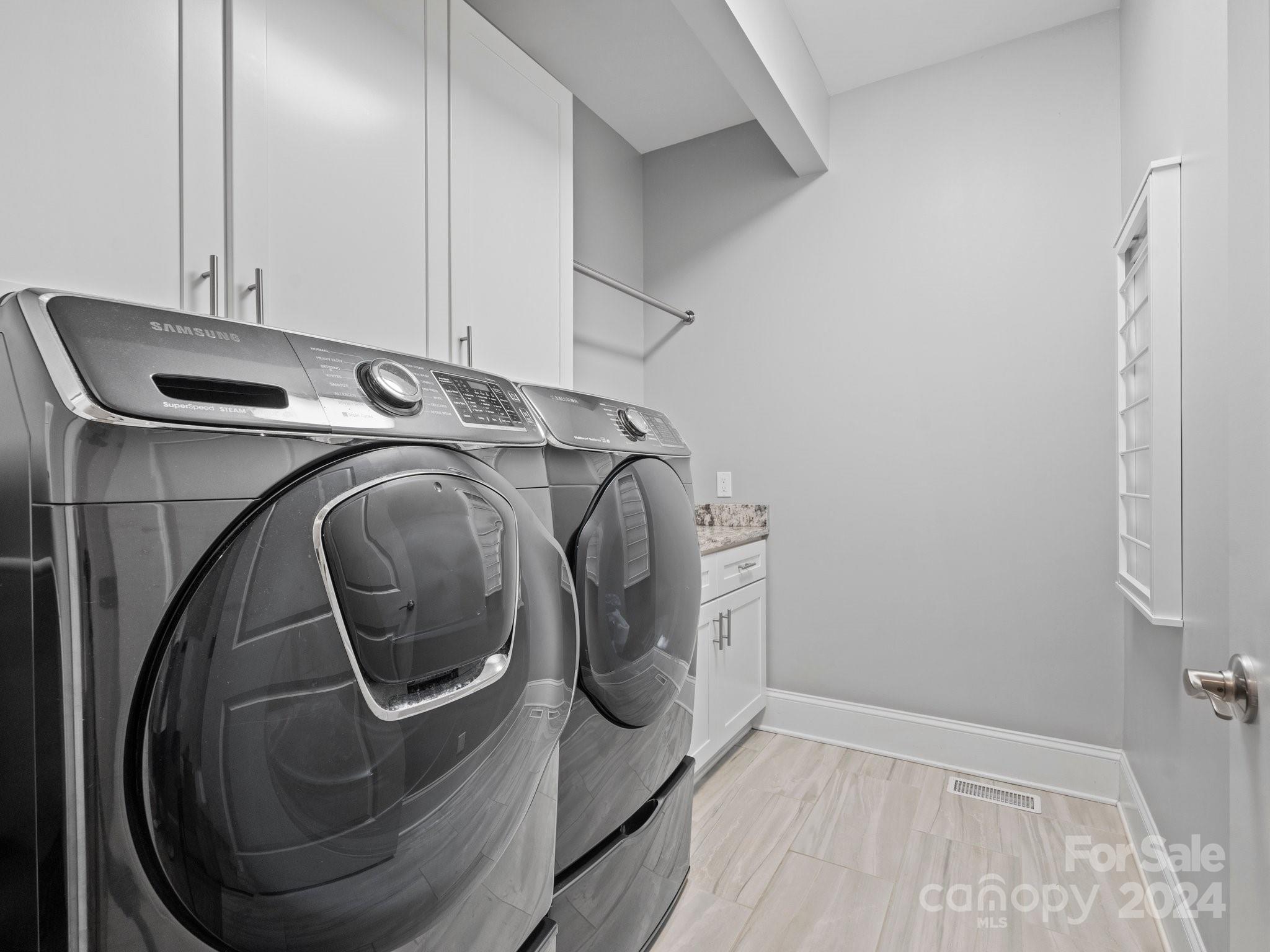 Henrys Glen - Residential