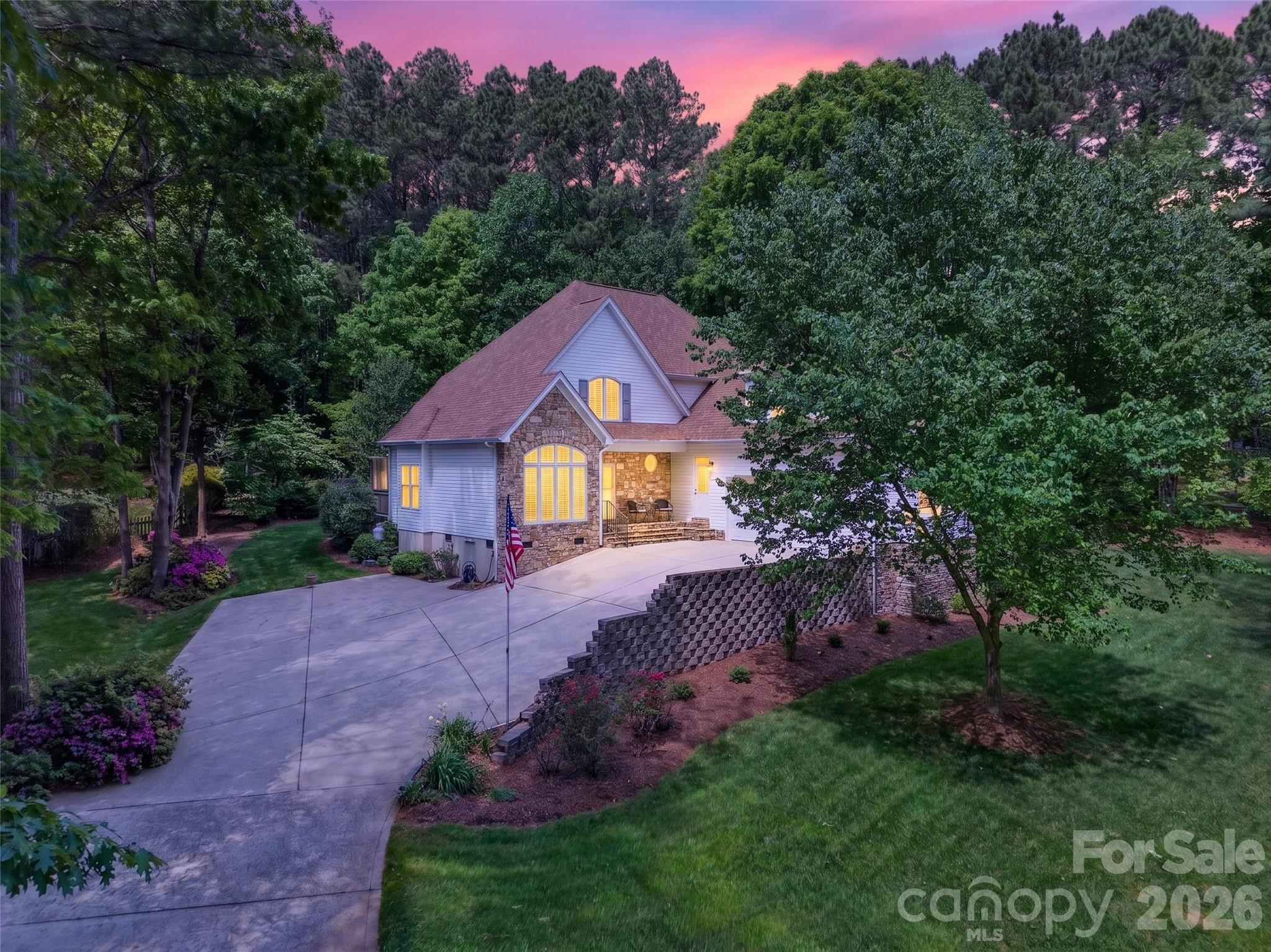 SOMERSET ON LAKE NORMAN - Residential