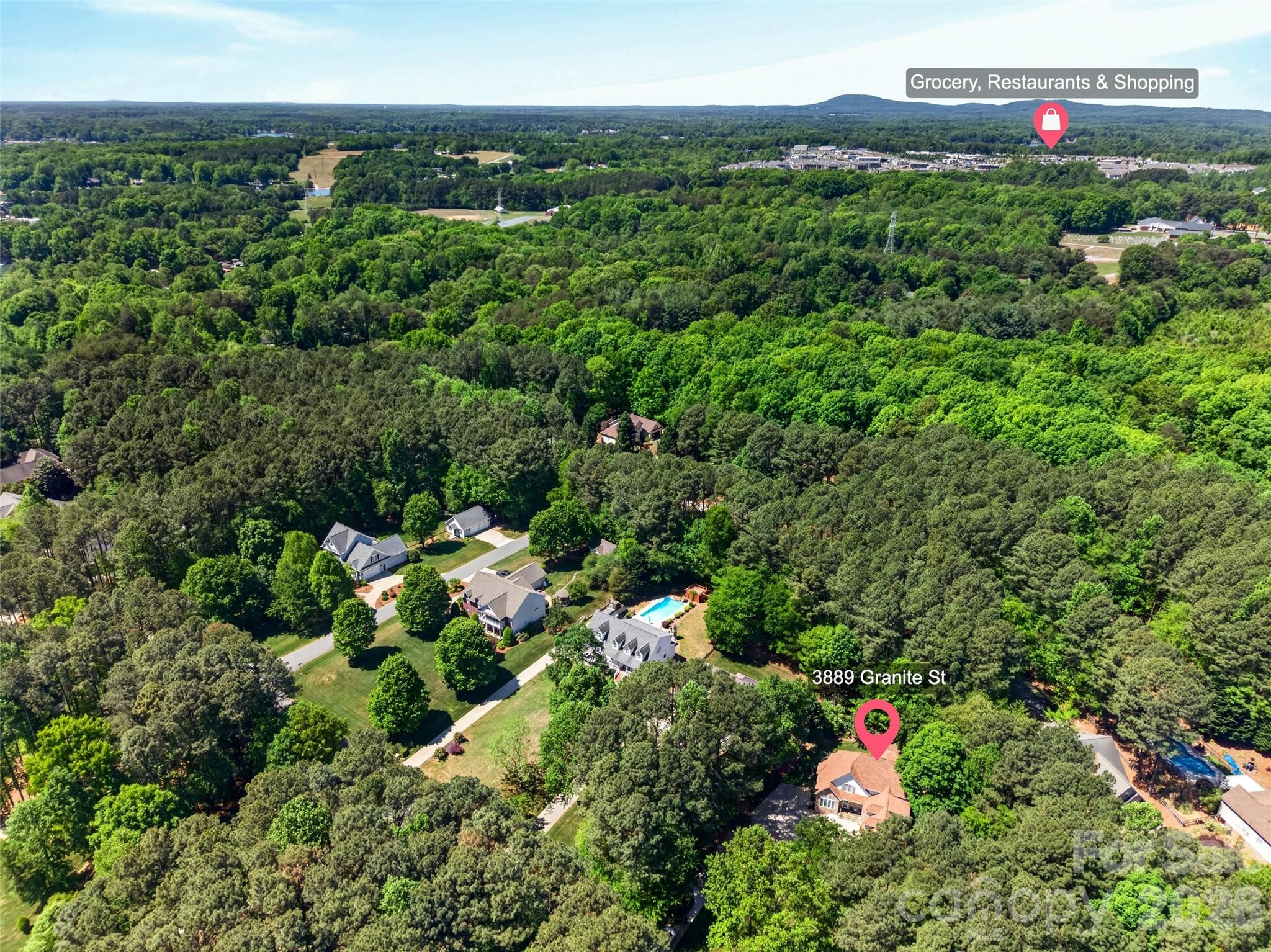 SOMERSET ON LAKE NORMAN - Residential