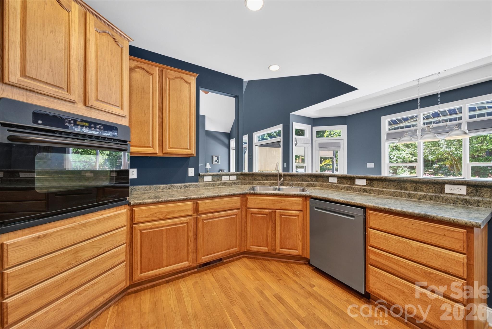 SOMERSET ON LAKE NORMAN - Residential