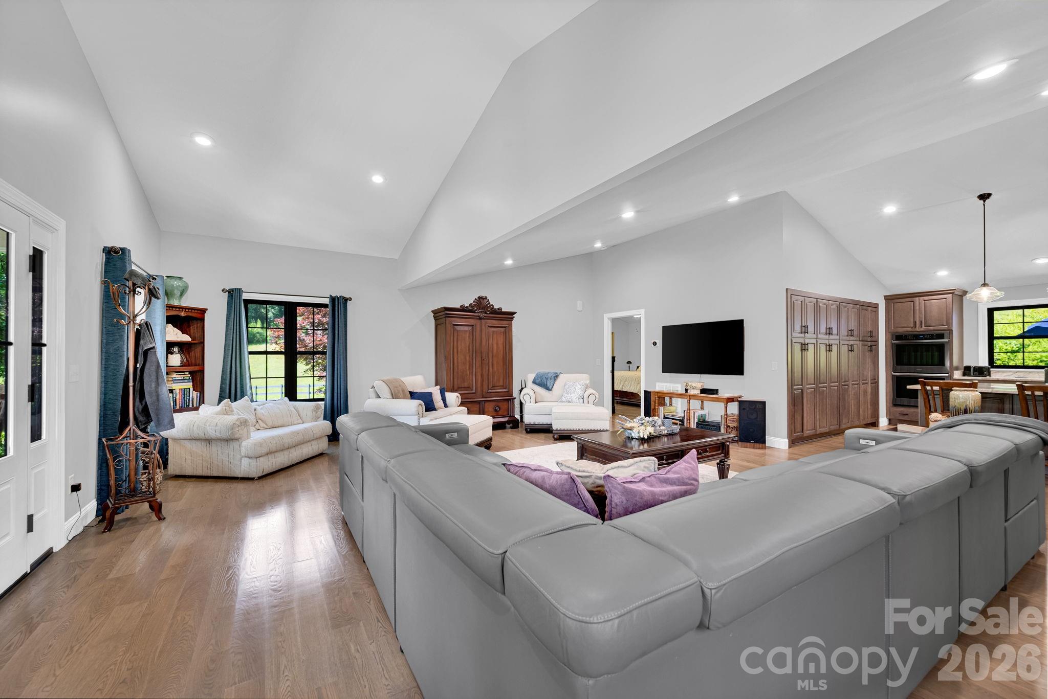 23 Lindsey Loop Road