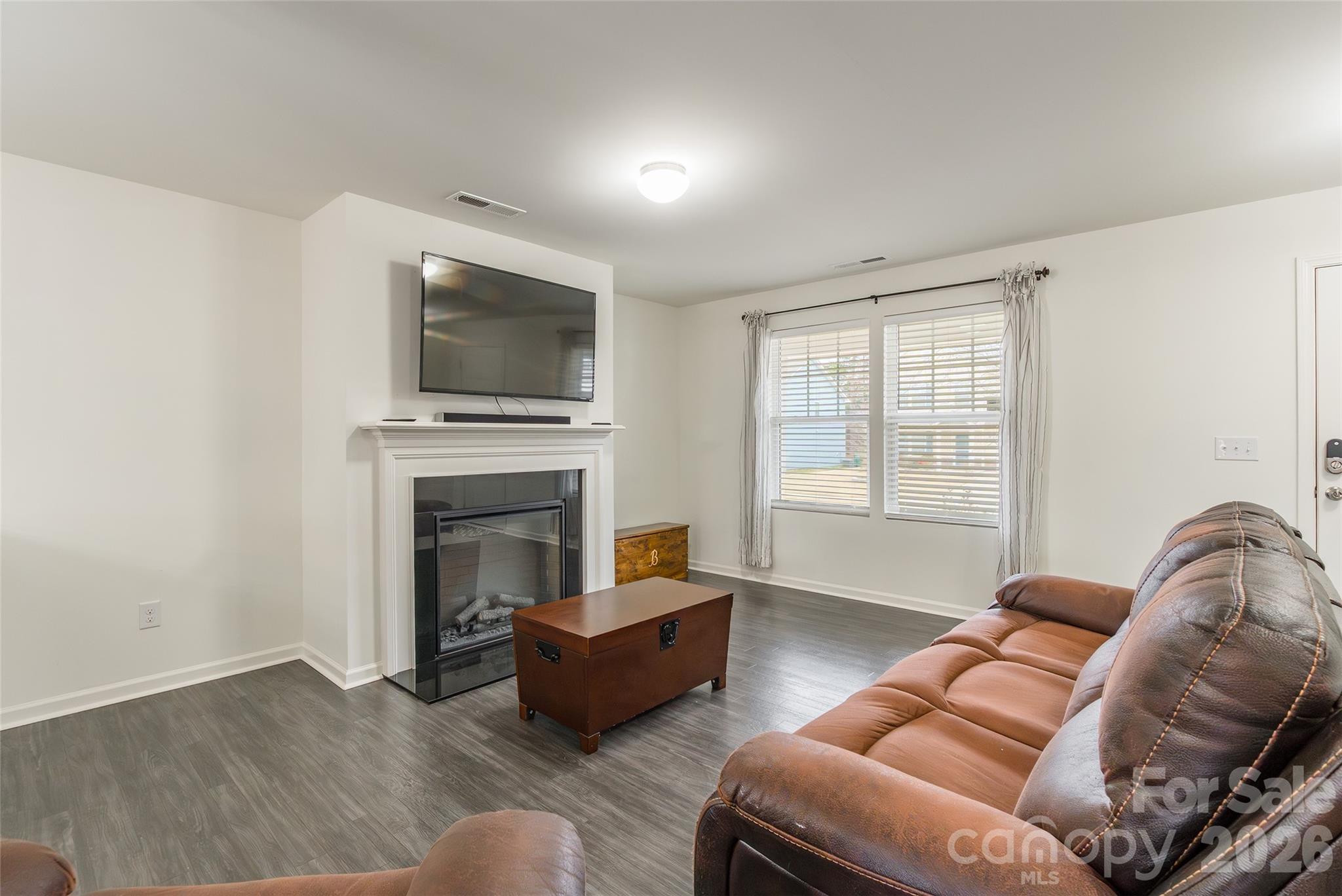 825 Georgia Oak Lane