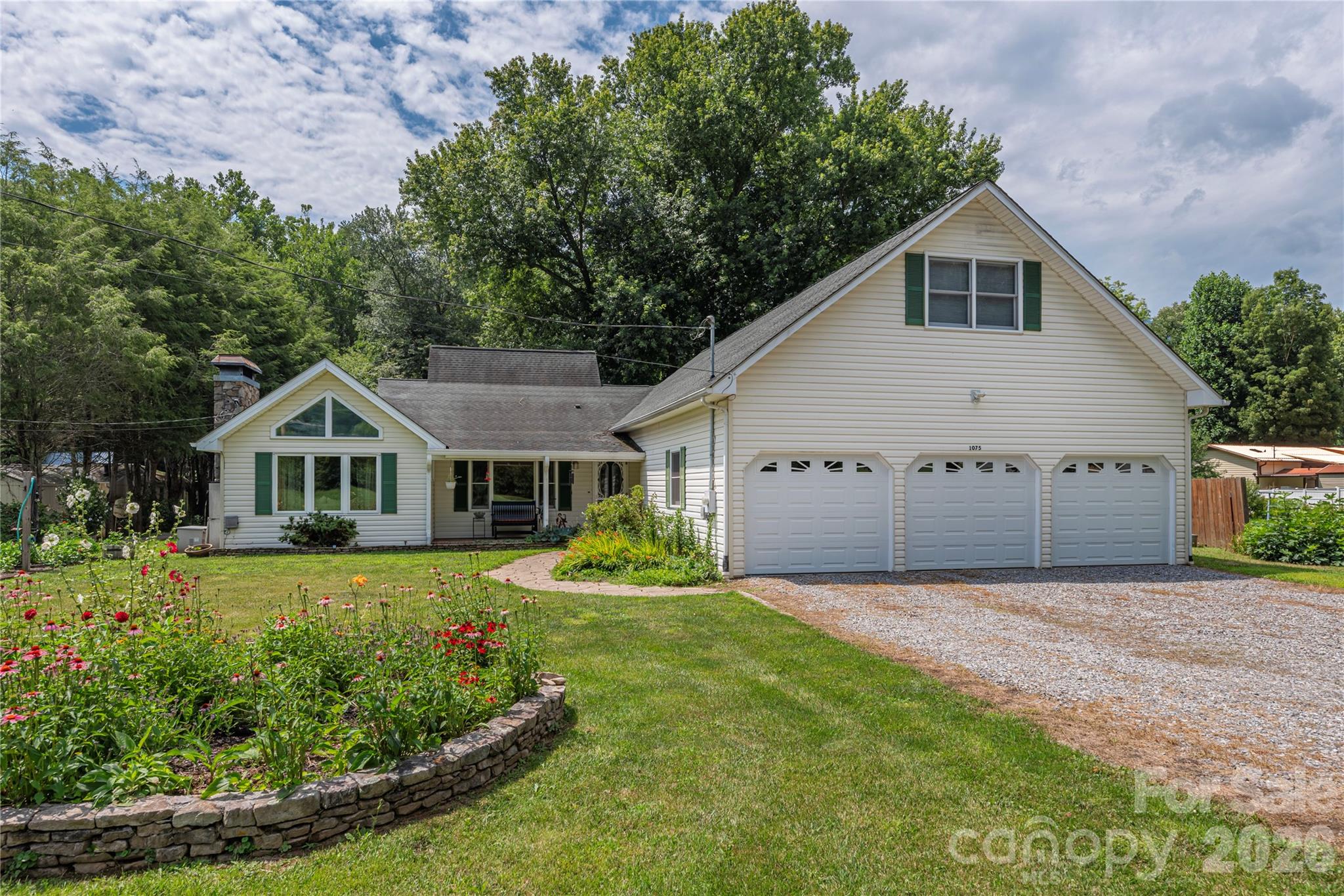 1075 Moody Farm Road, Maggie Valley, NC, 28751