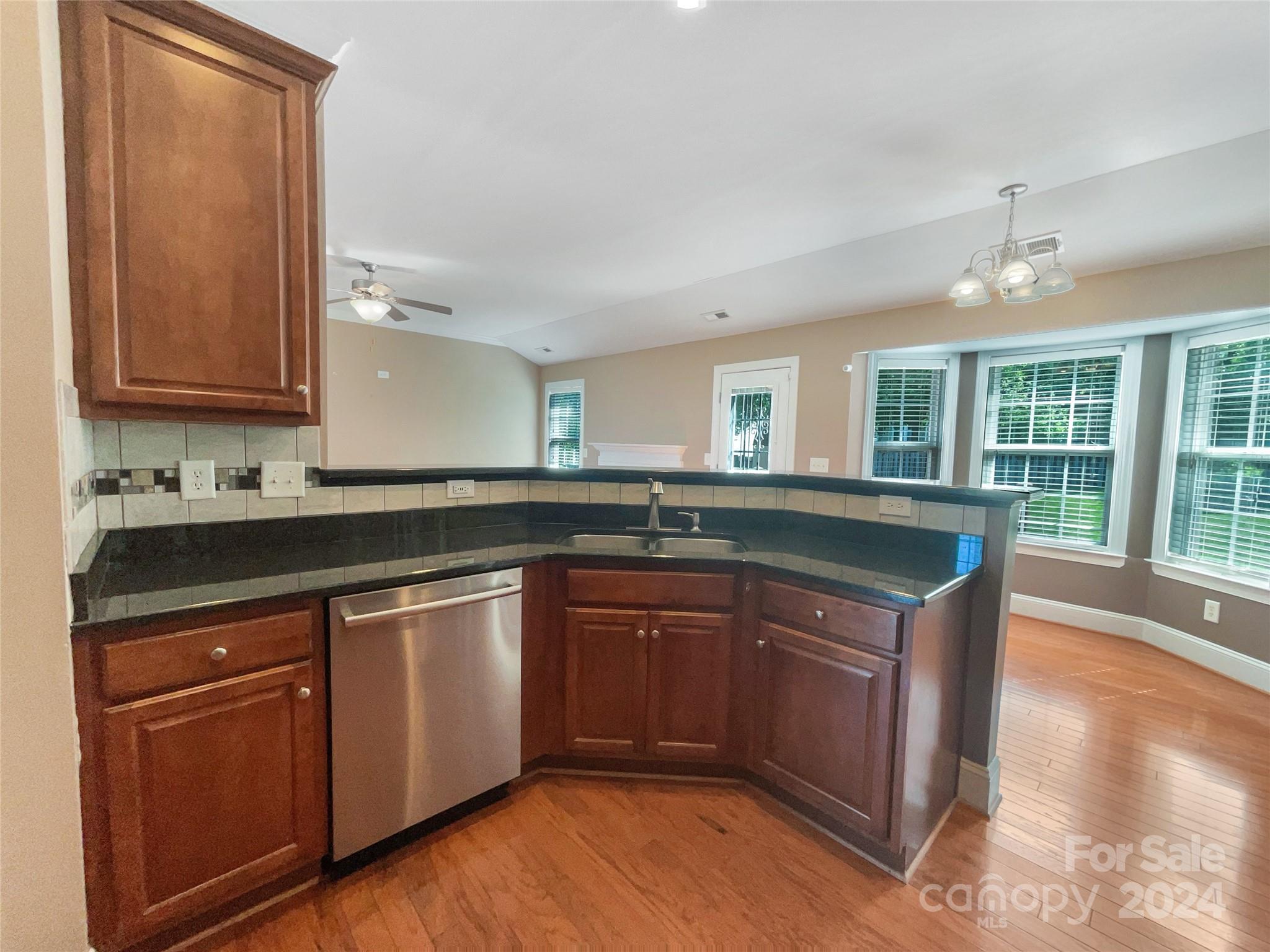 Autumn Cove At Lake Wylie - Residential