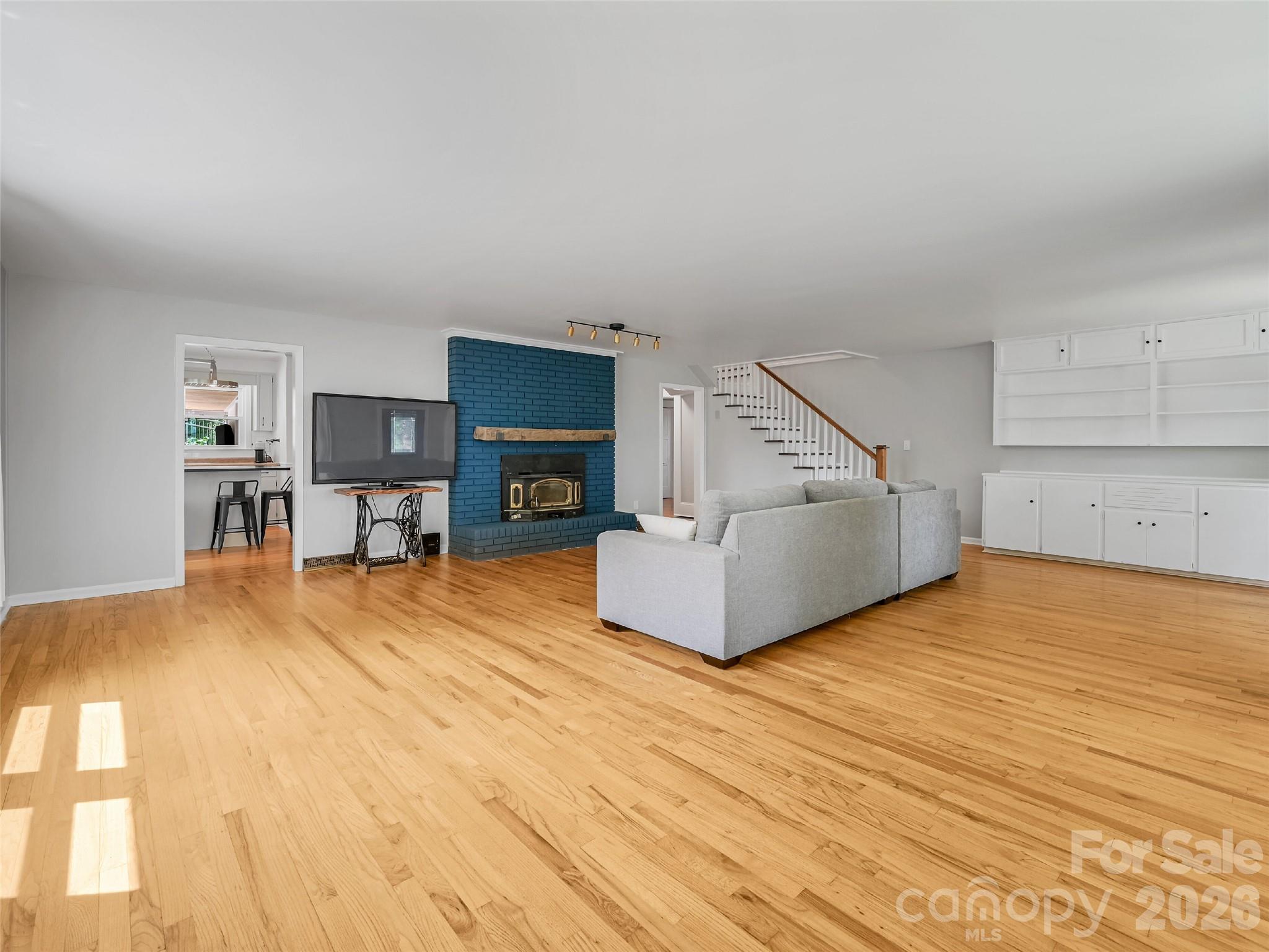 1110 Queentown Road