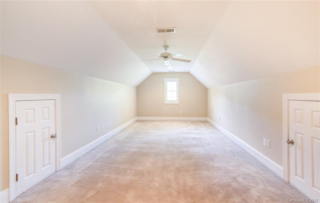 Hamilton Crest - Residential