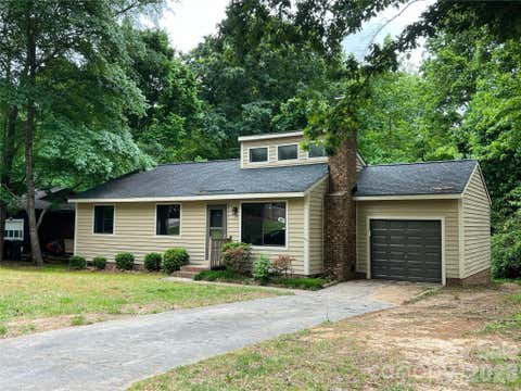 Photo of 6601 Santa Cruz Trail, Charlotte, NC 28227 (MLS # 4410897)
