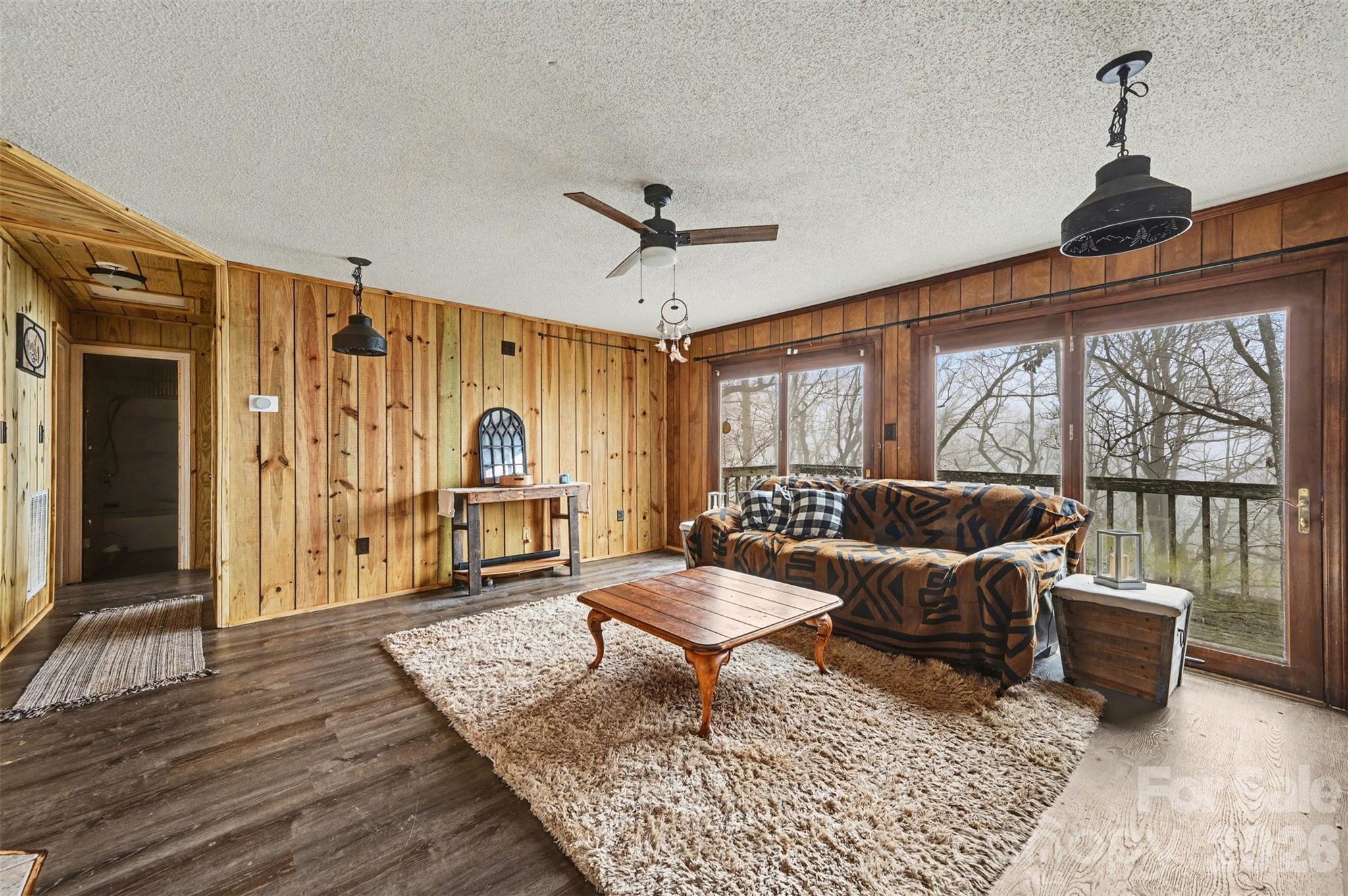 5495 Pine Ridge Drive