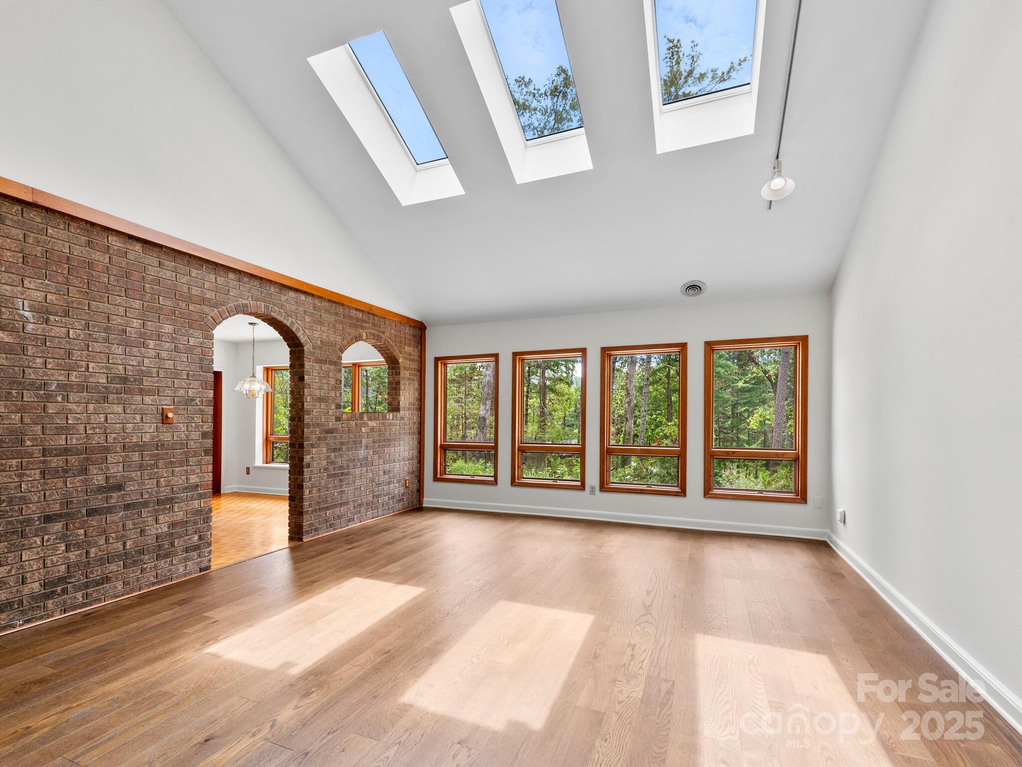 31 W Black Oak Drive