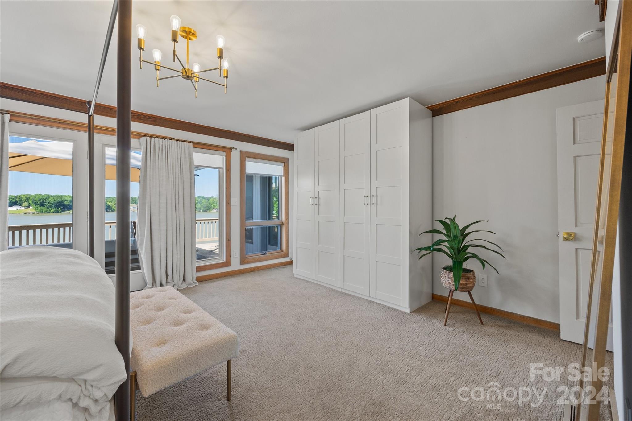 Island Point - Residential