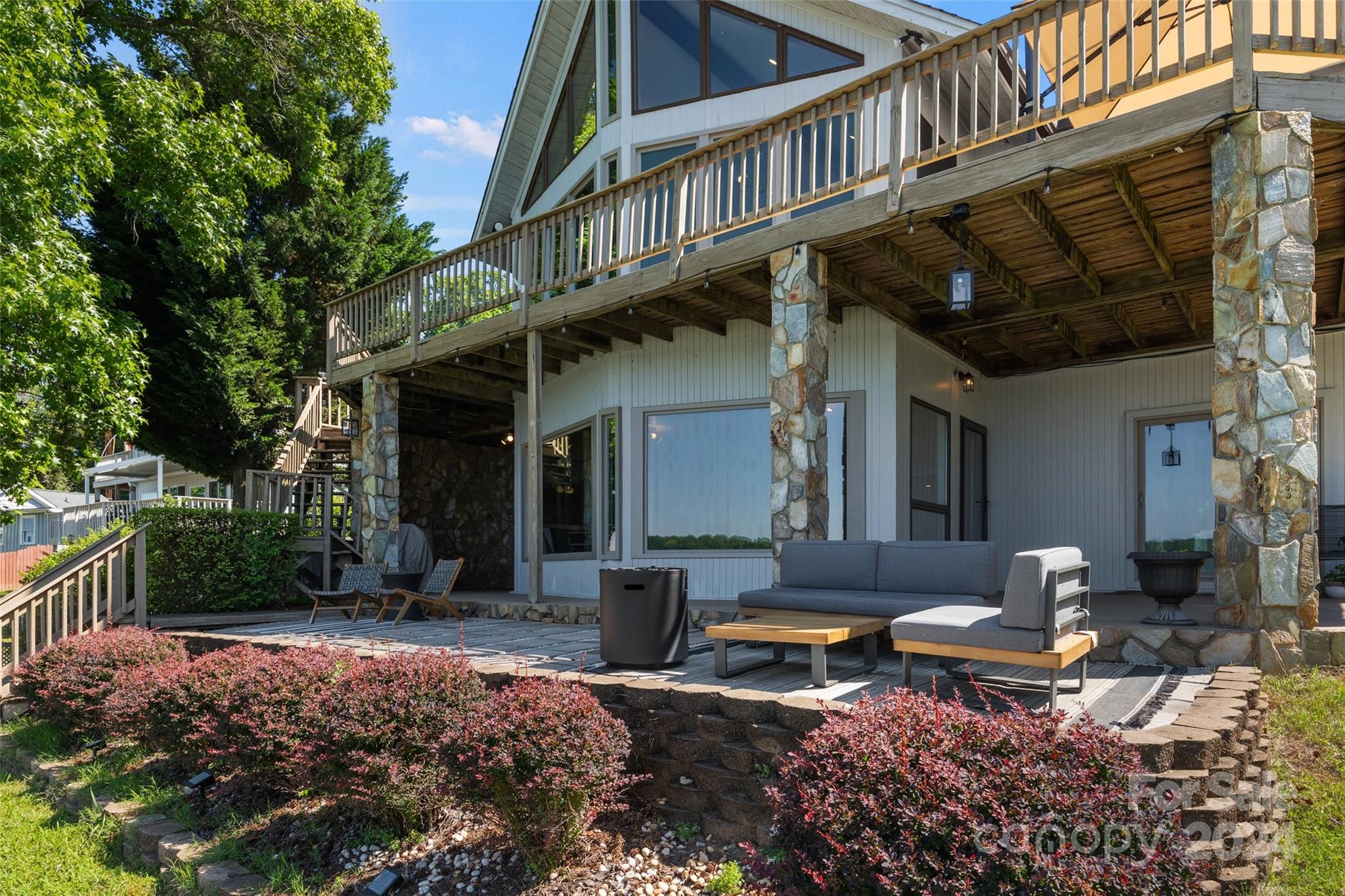 Island Point - Residential