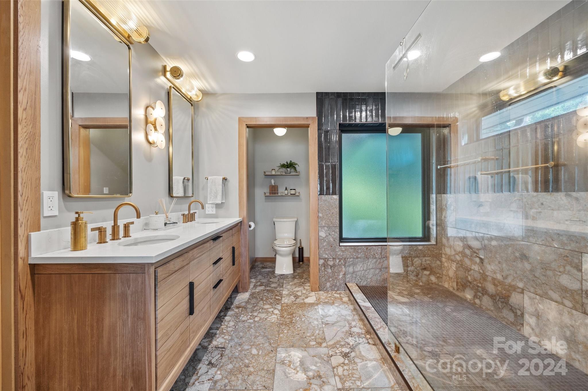 Island Point - Residential