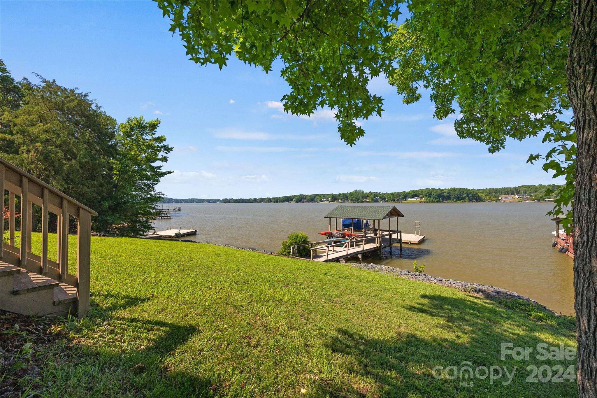 Island Point - Residential