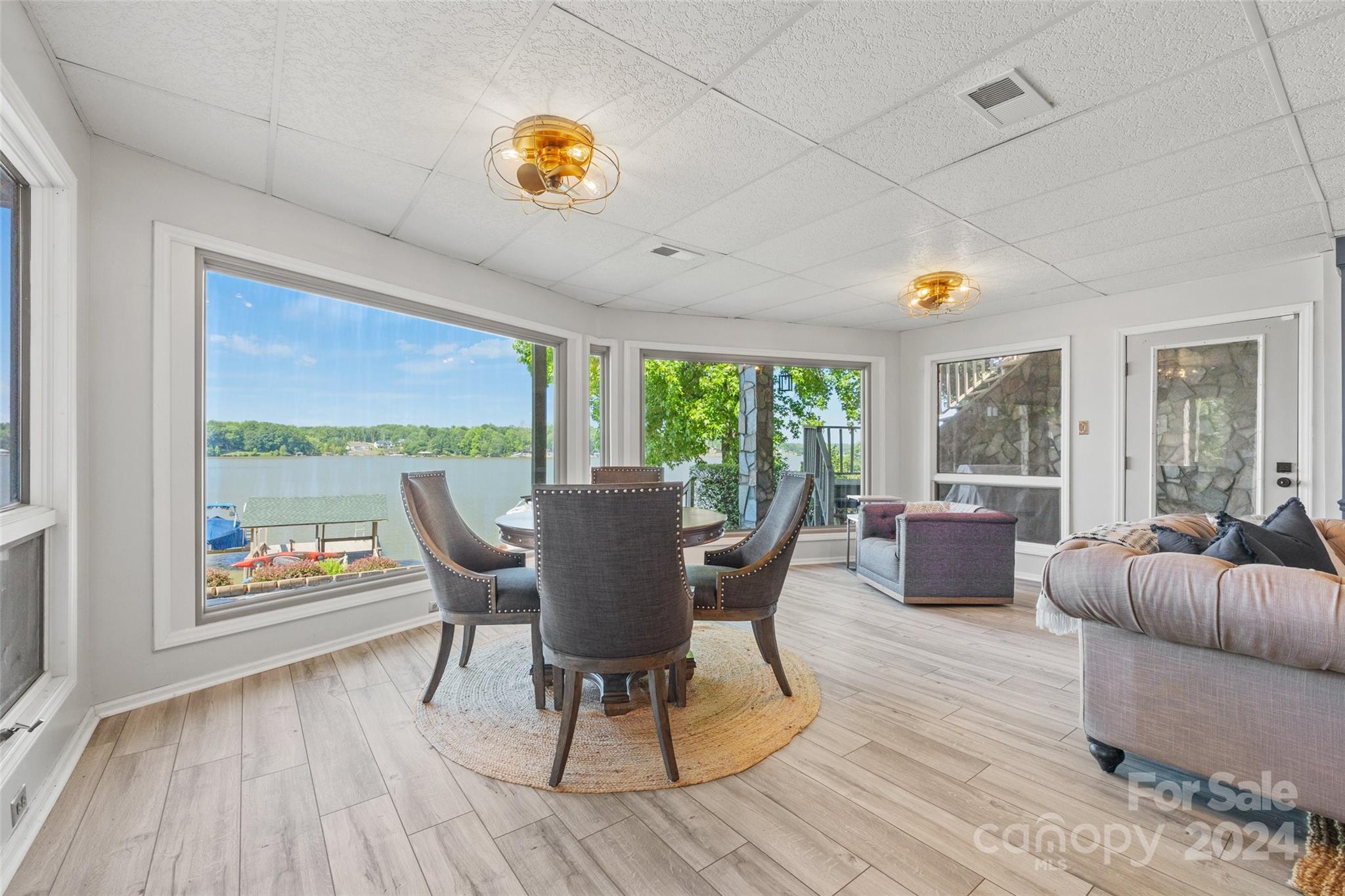 Island Point - Residential