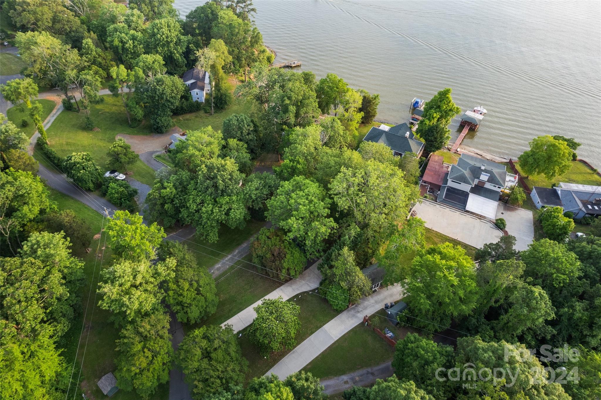 Island Point - Residential