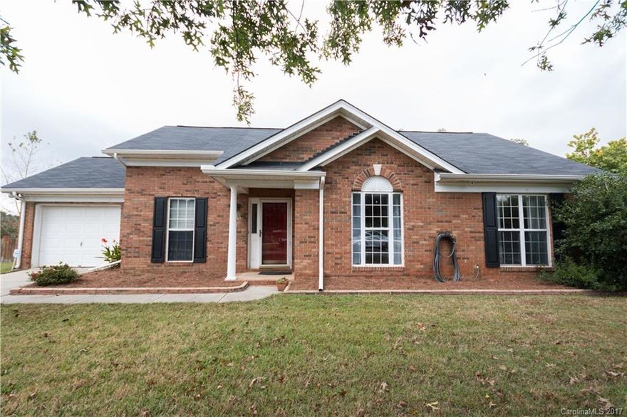 Fantastic all brick ranch style home on a cul-de-sac street with a fenced in flat yard on almost a half acre! Master bedroom features a vaulted ceiling and very large walk in closet. Dual vanities in master bathroom. Kitchen boasts ss appliances and lots of cabinet space. Attic provides stand up room and plenty of extra storage. Established neighborhood with NO HOA! Close by to shopping and restaurants