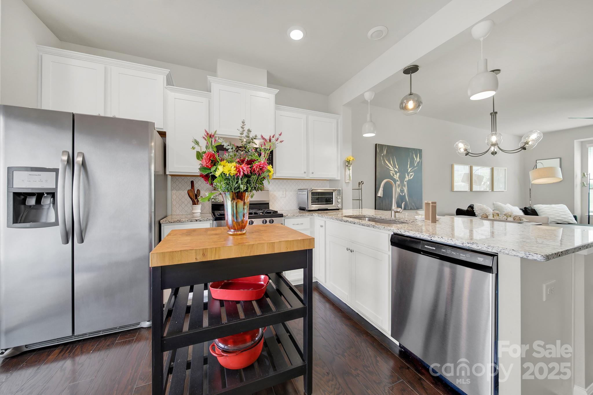 6946 Walnut Branch Lane