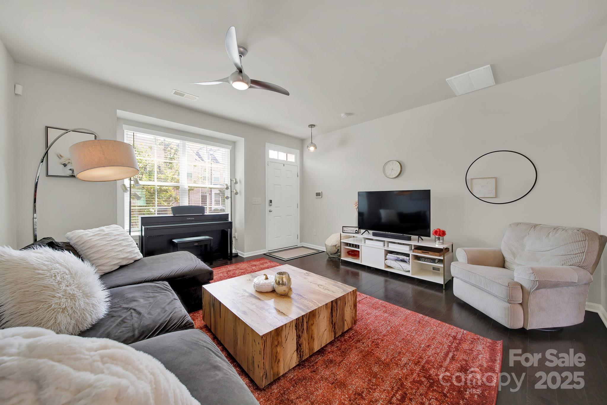 6946 Walnut Branch Lane