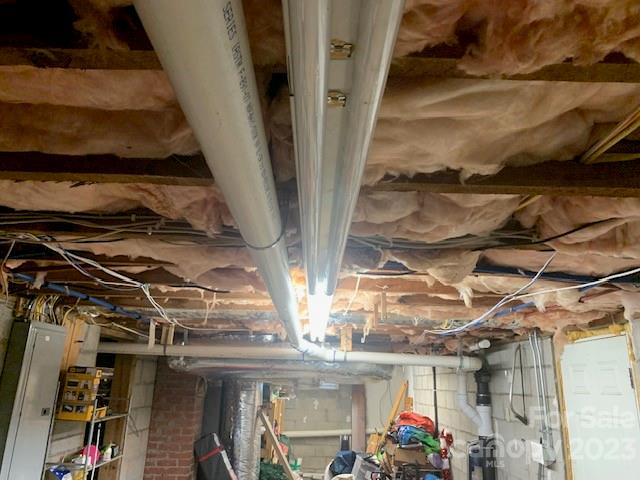 MOUNTAIN LOOKOUT - Residential