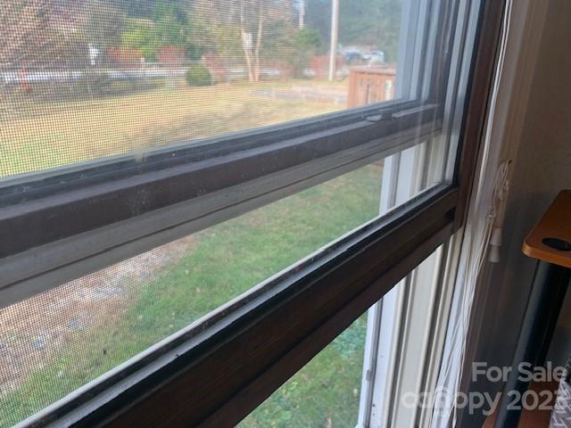 MOUNTAIN LOOKOUT - Residential