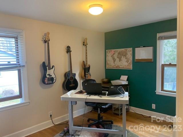 MOUNTAIN LOOKOUT - Residential