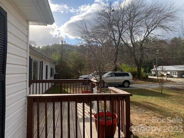 MOUNTAIN LOOKOUT - Residential