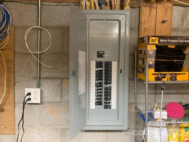 MOUNTAIN LOOKOUT - Residential