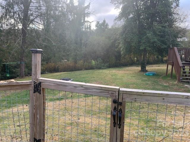 MOUNTAIN LOOKOUT - Residential