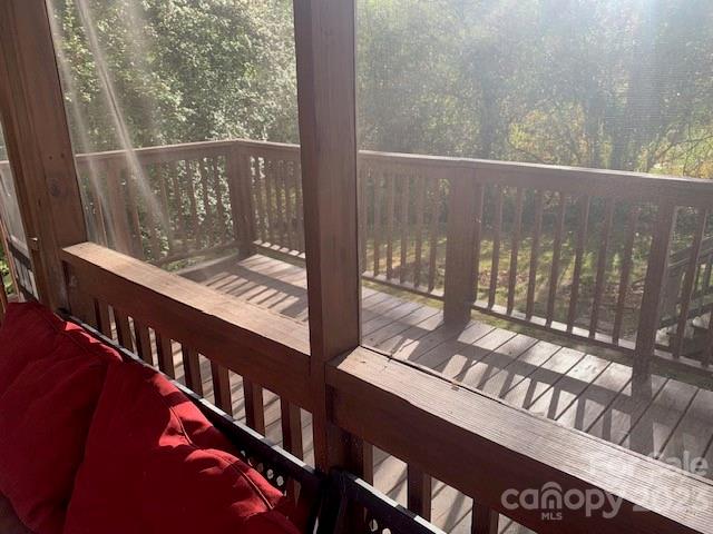 MOUNTAIN LOOKOUT - Residential