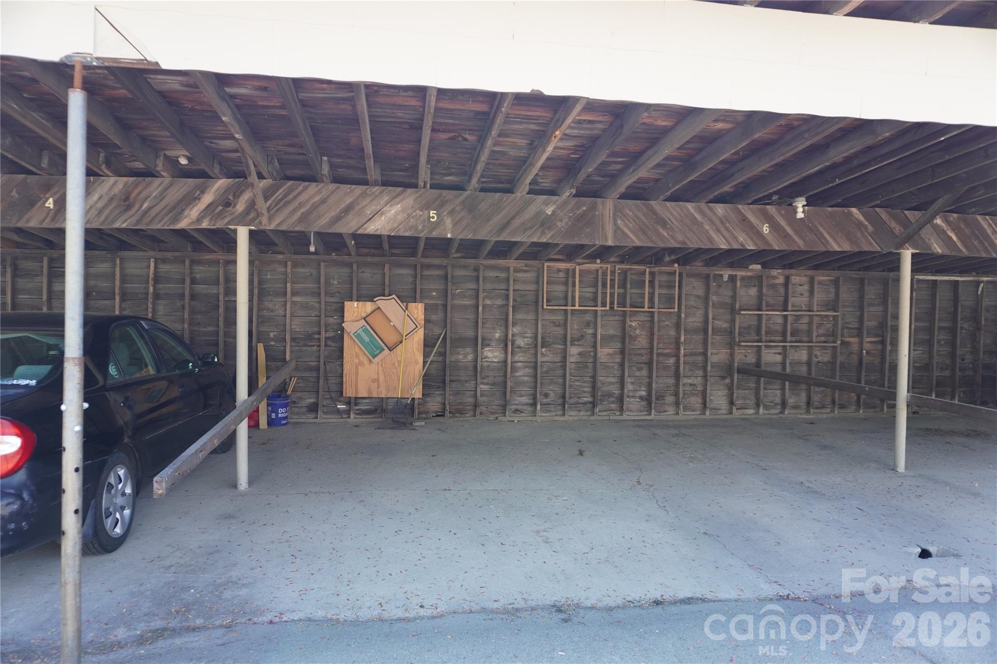 Sapphire Manor - Residential