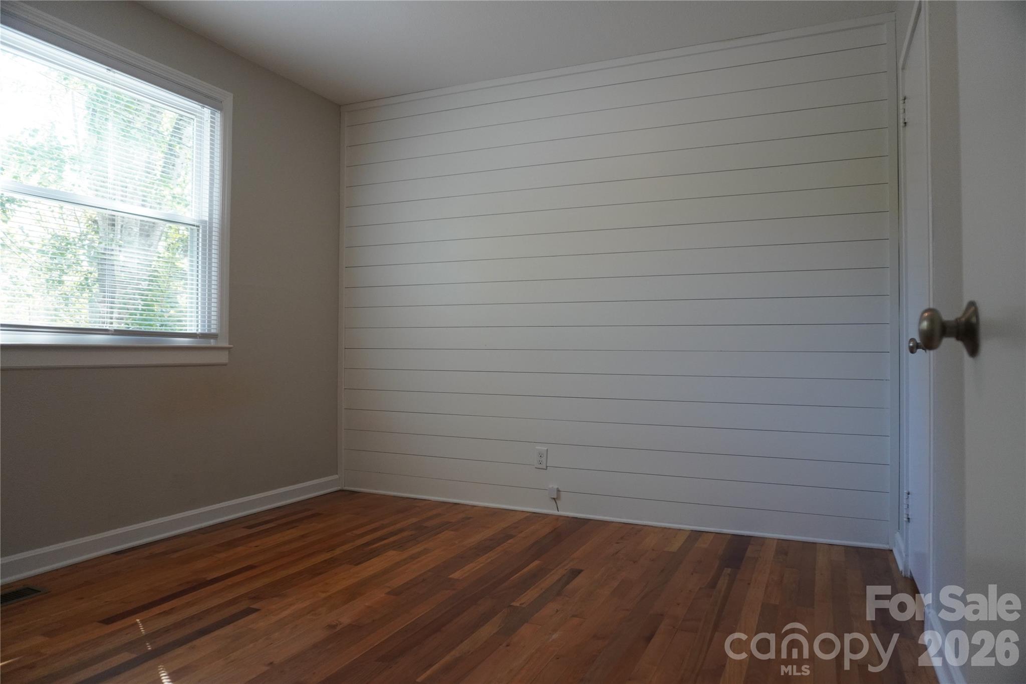 Sapphire Manor - Residential