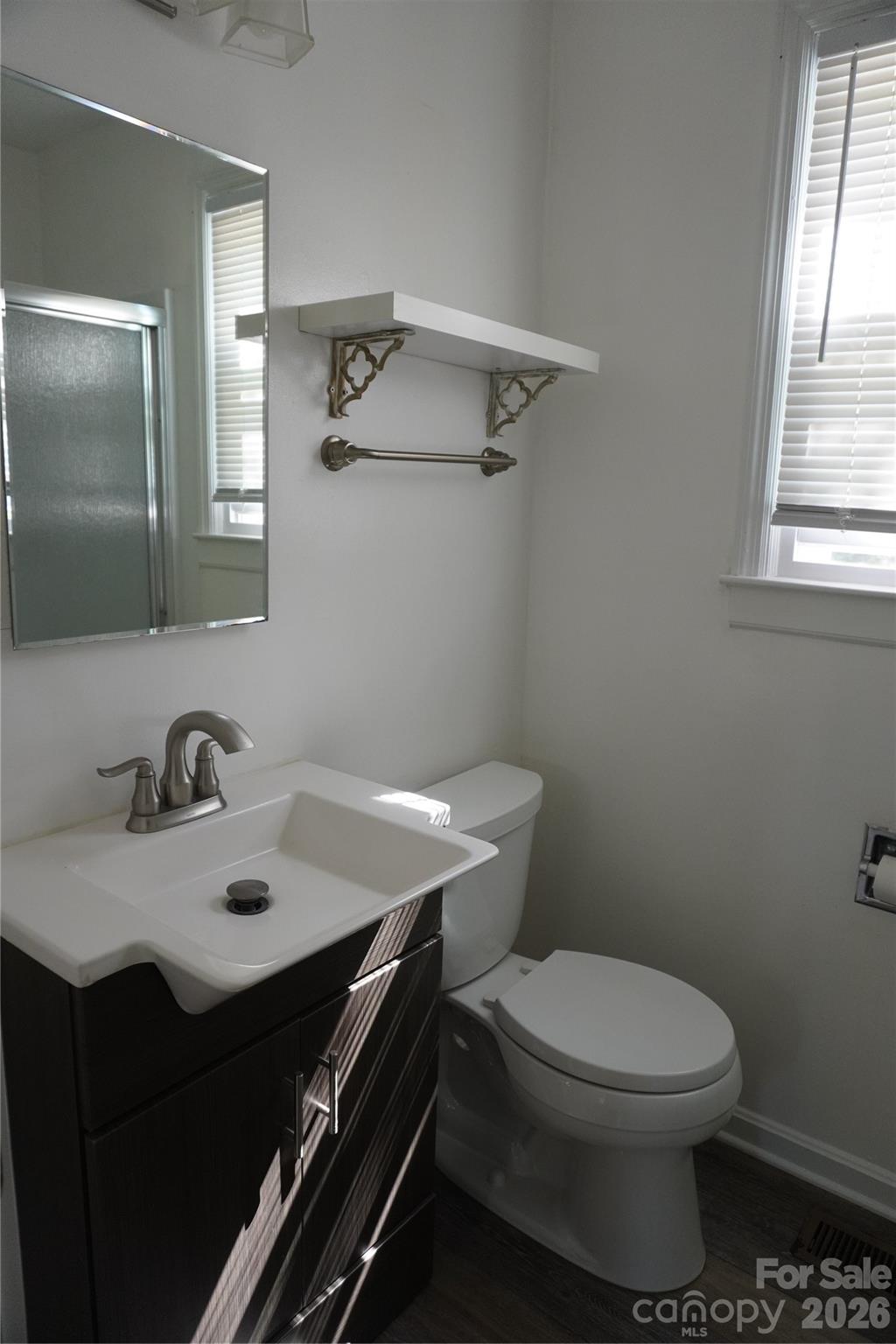 Sapphire Manor - Residential