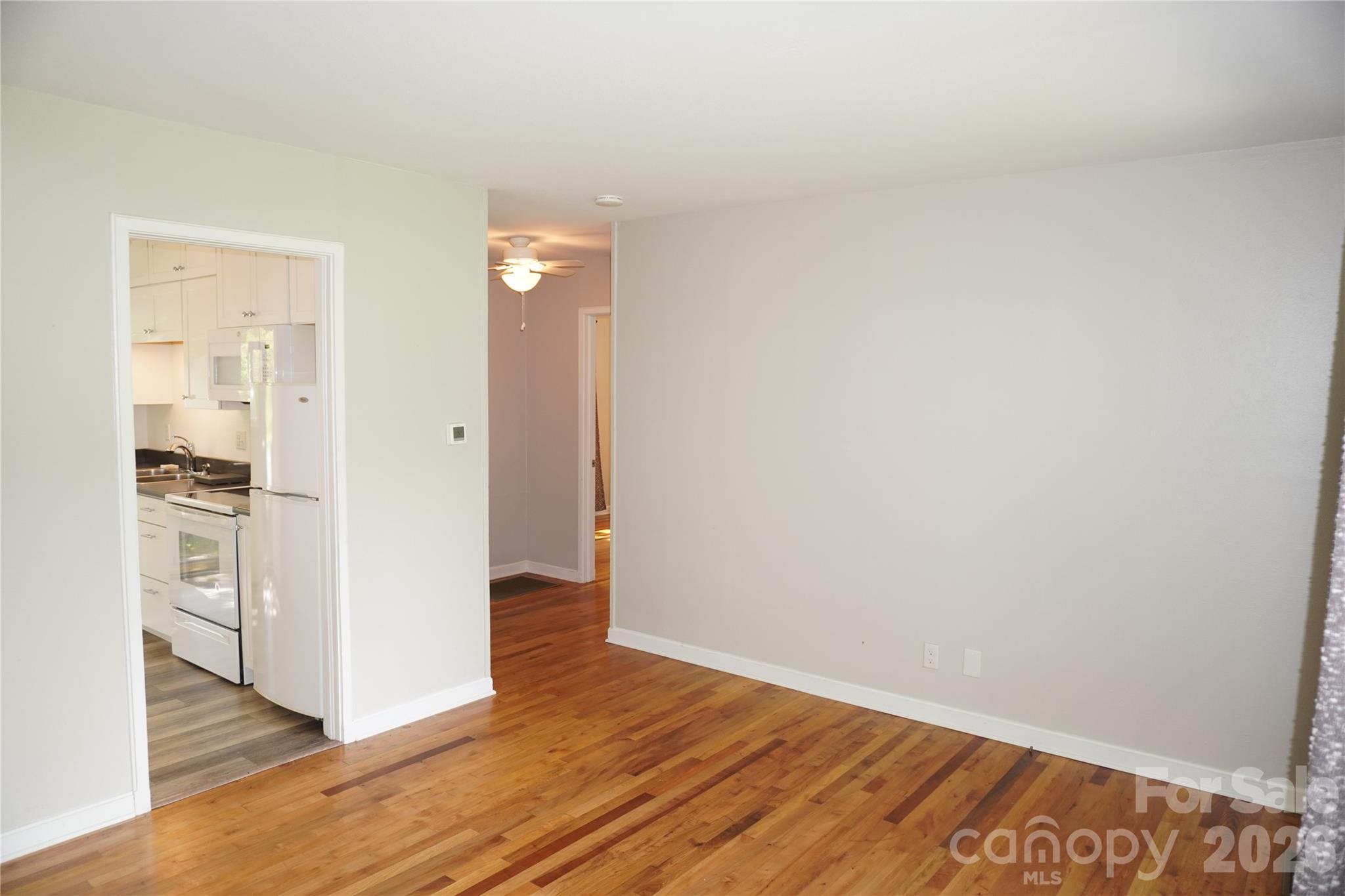 Sapphire Manor - Residential