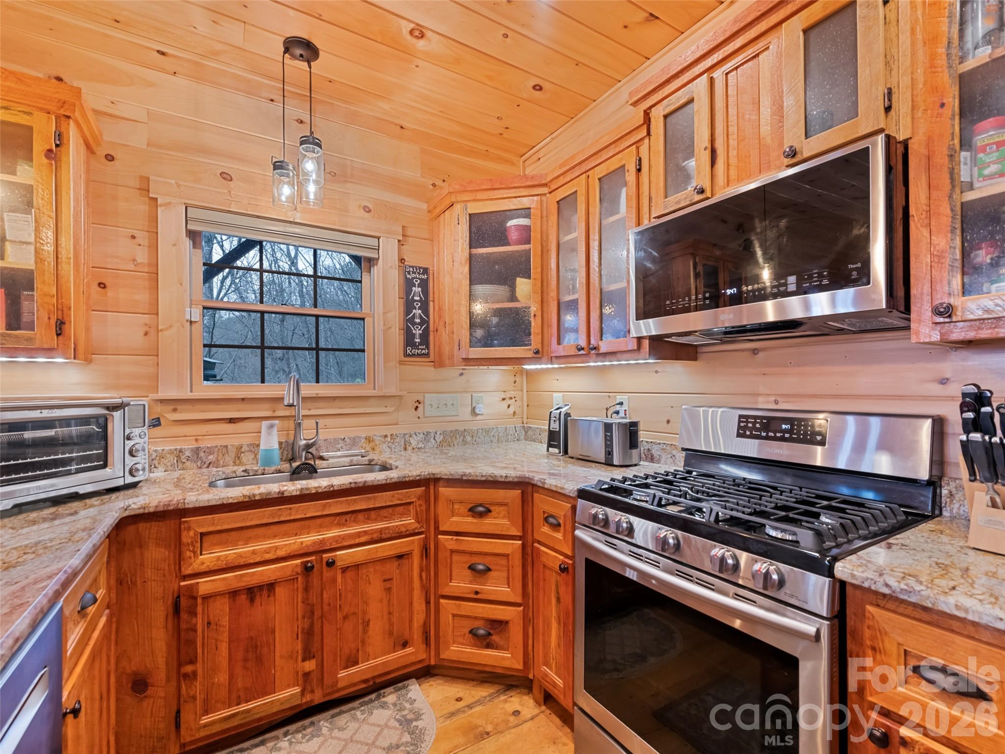 High Splendor - Residential