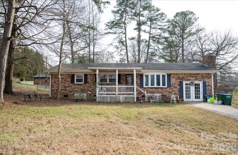 406 E Texas Avenue Bessemer City NC 28016