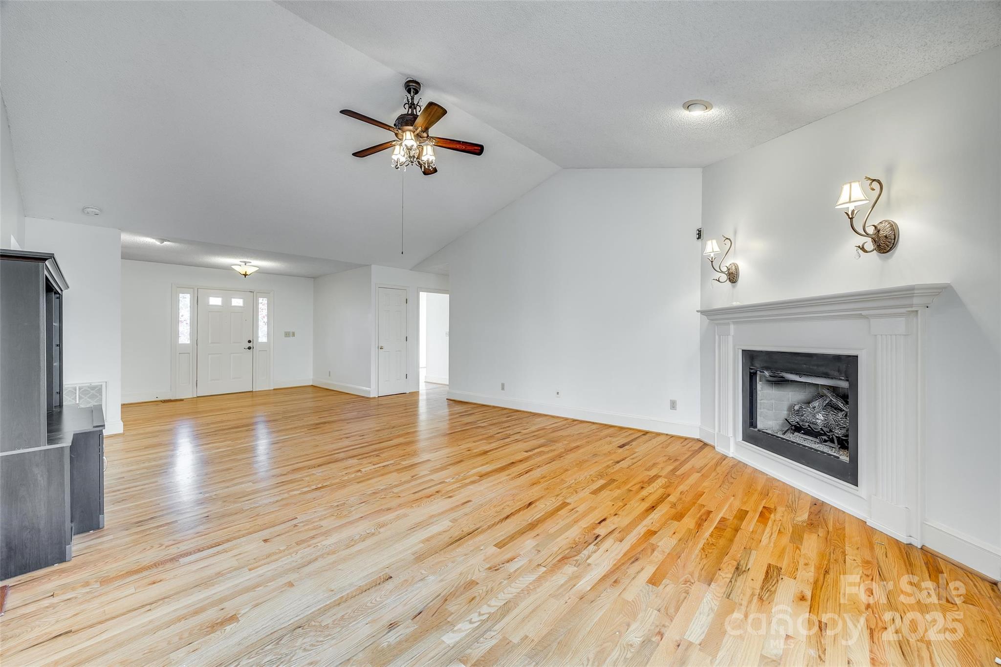 Tega Cay - Residential