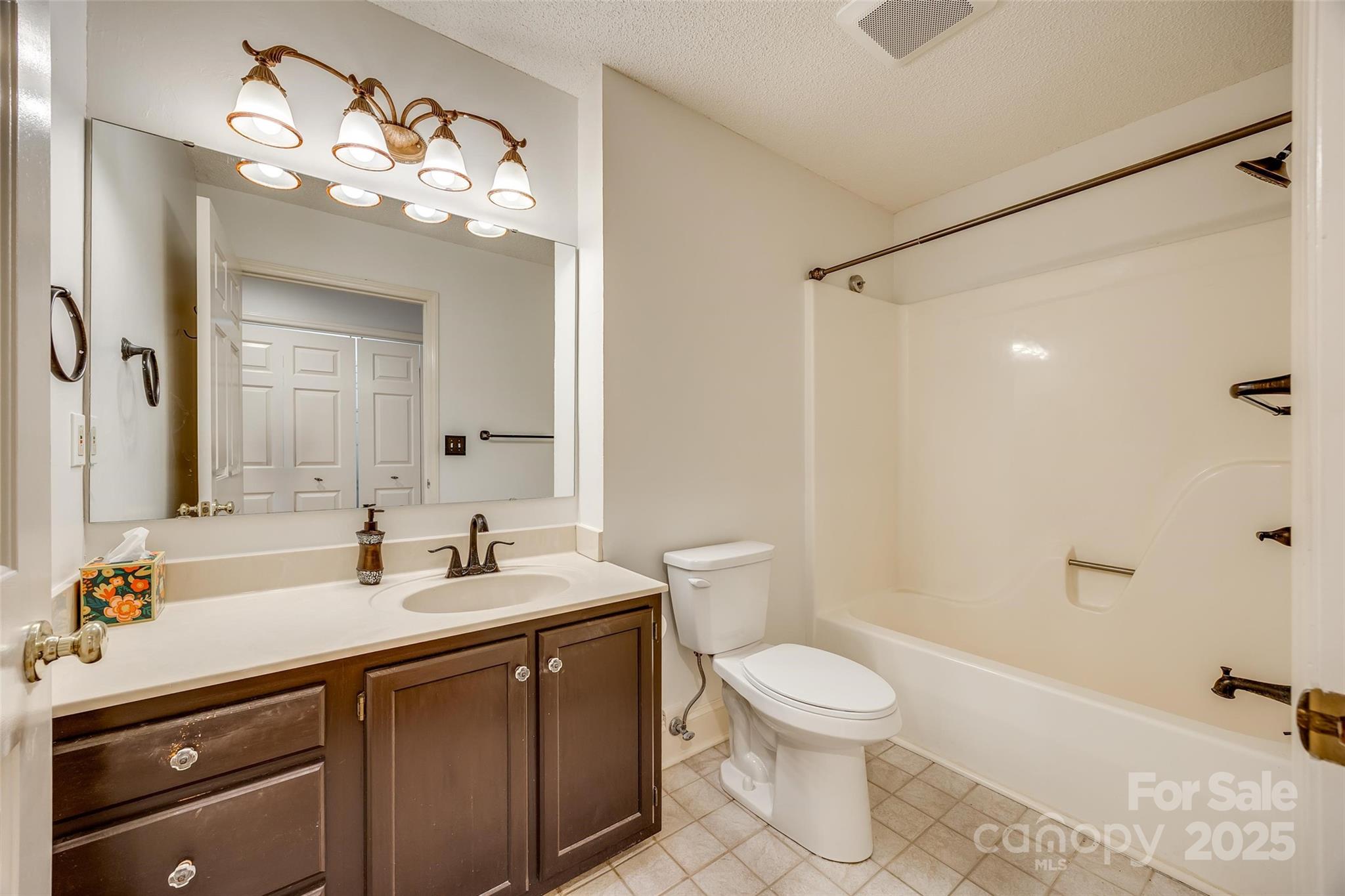 Tega Cay - Residential