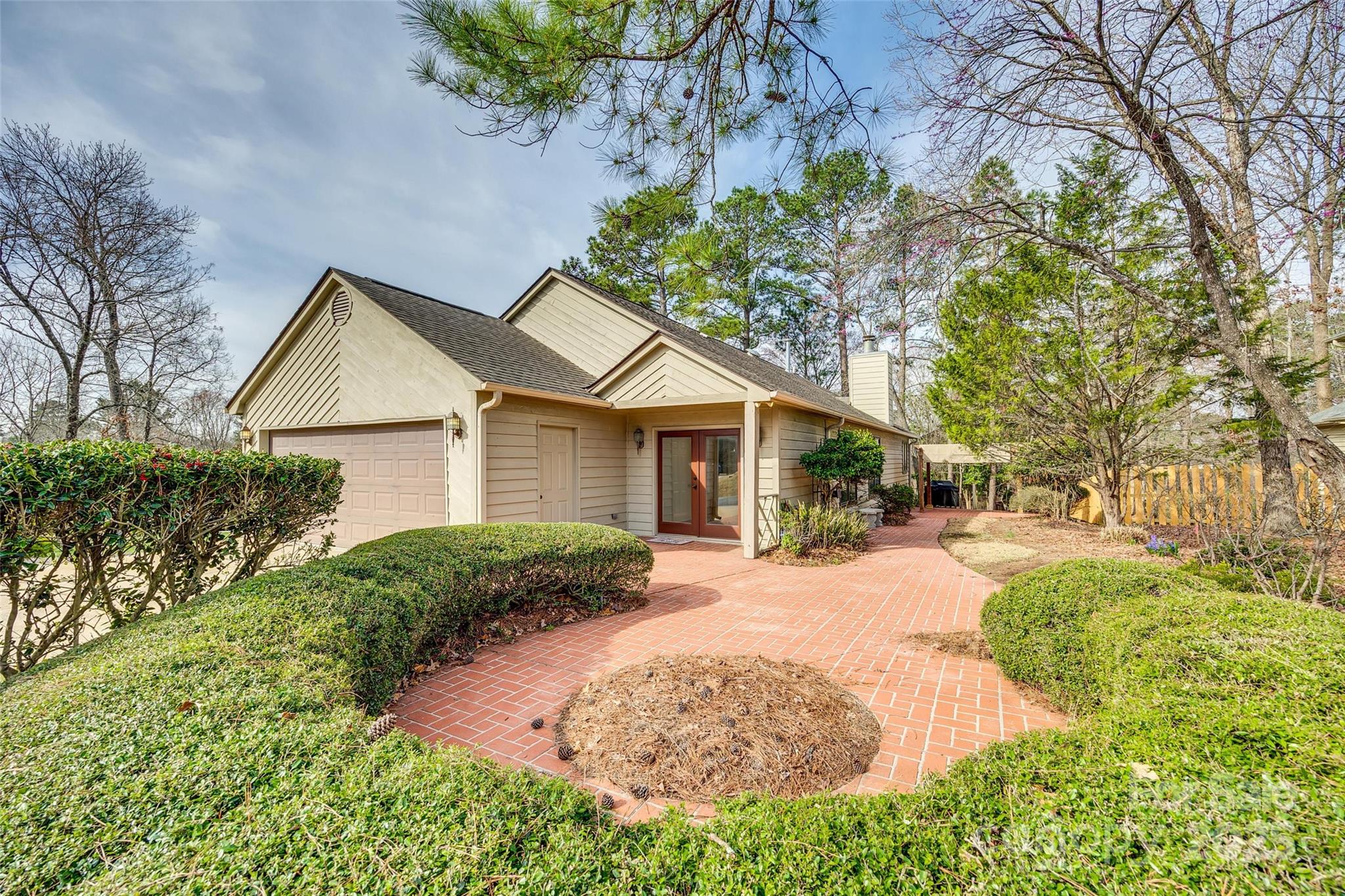 Tega Cay - Residential