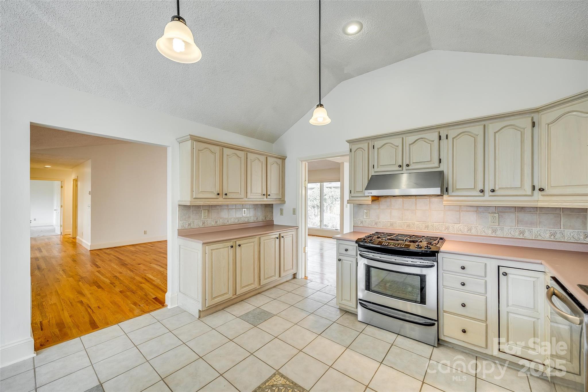 Tega Cay - Residential