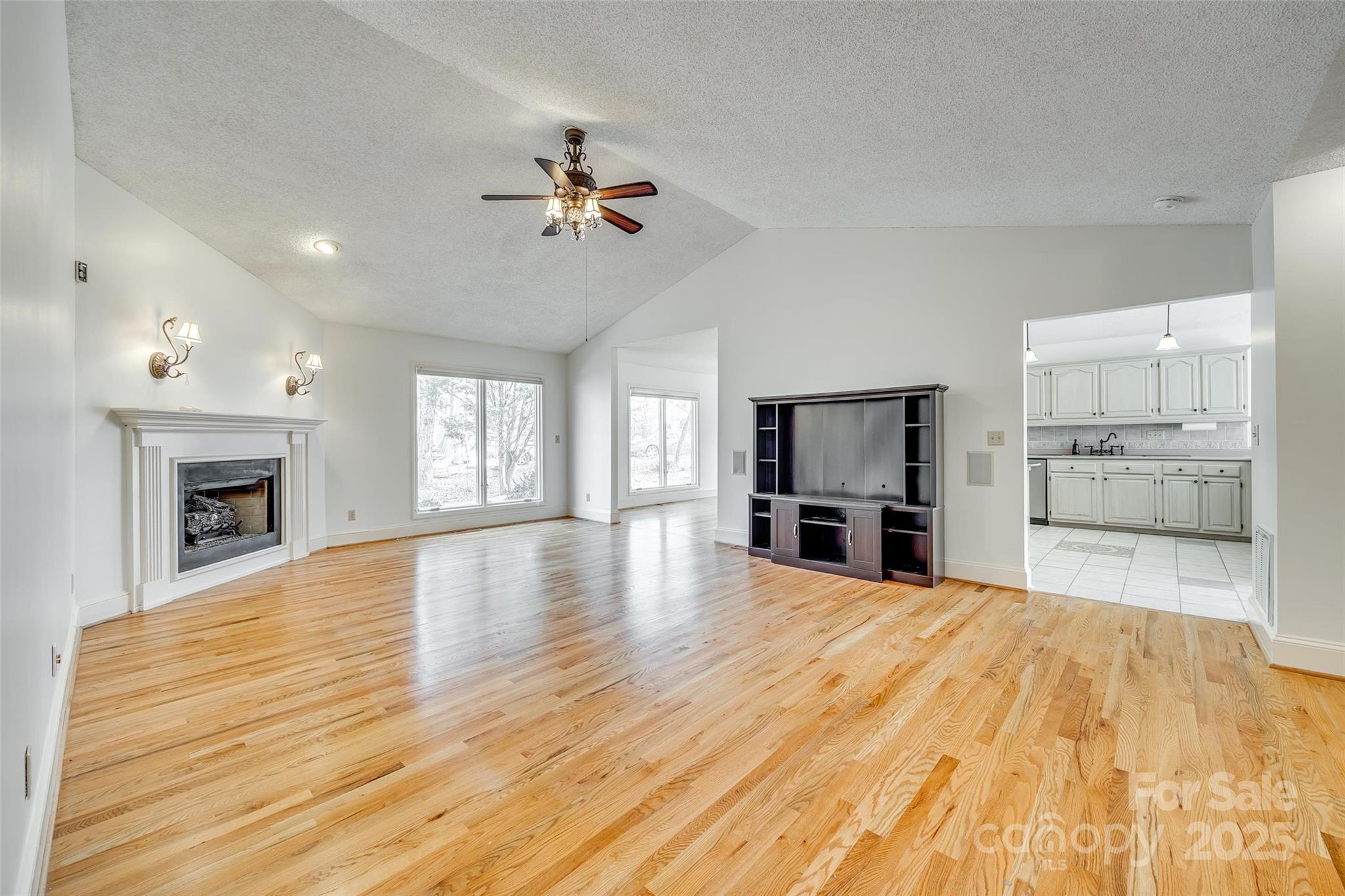 Tega Cay - Residential