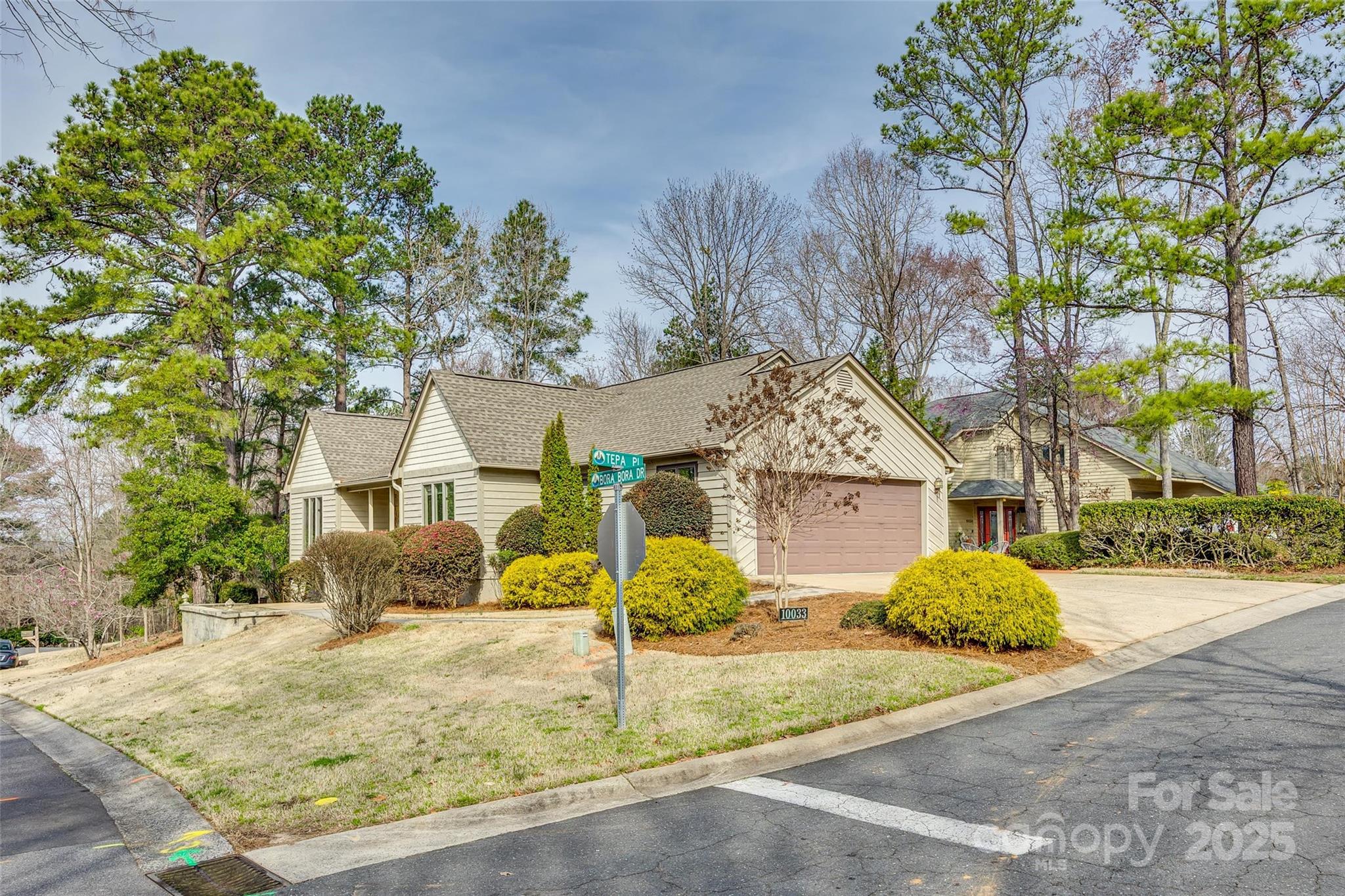 Tega Cay - Residential