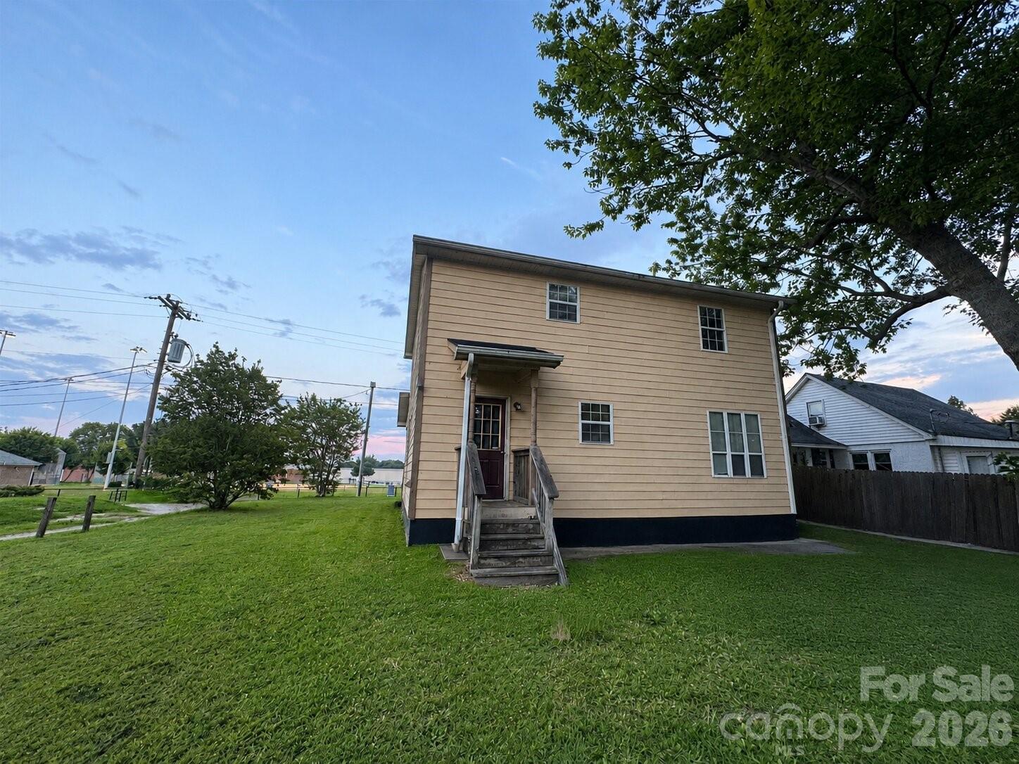 305 Mobley Street