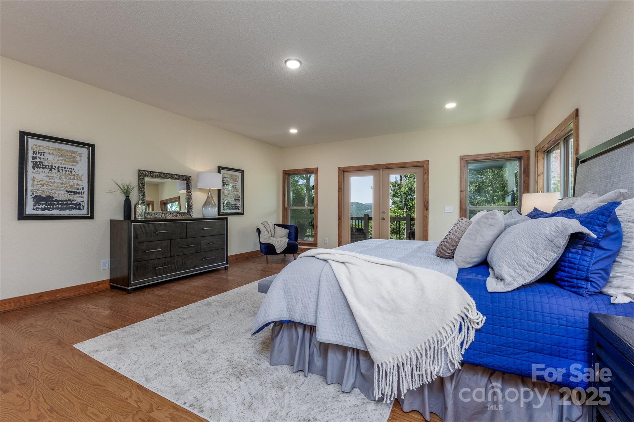 The Crest - Residential