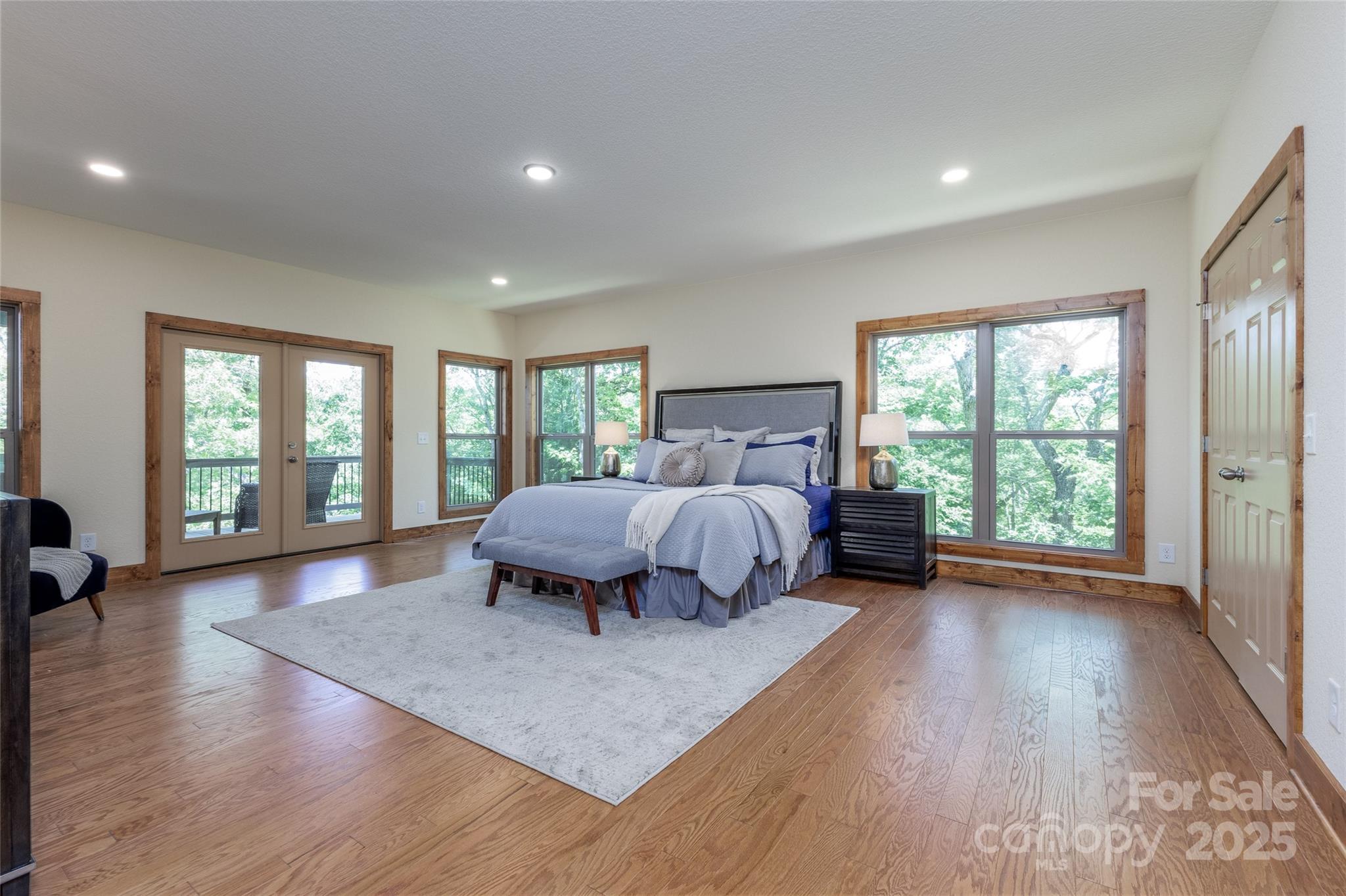 The Crest - Residential