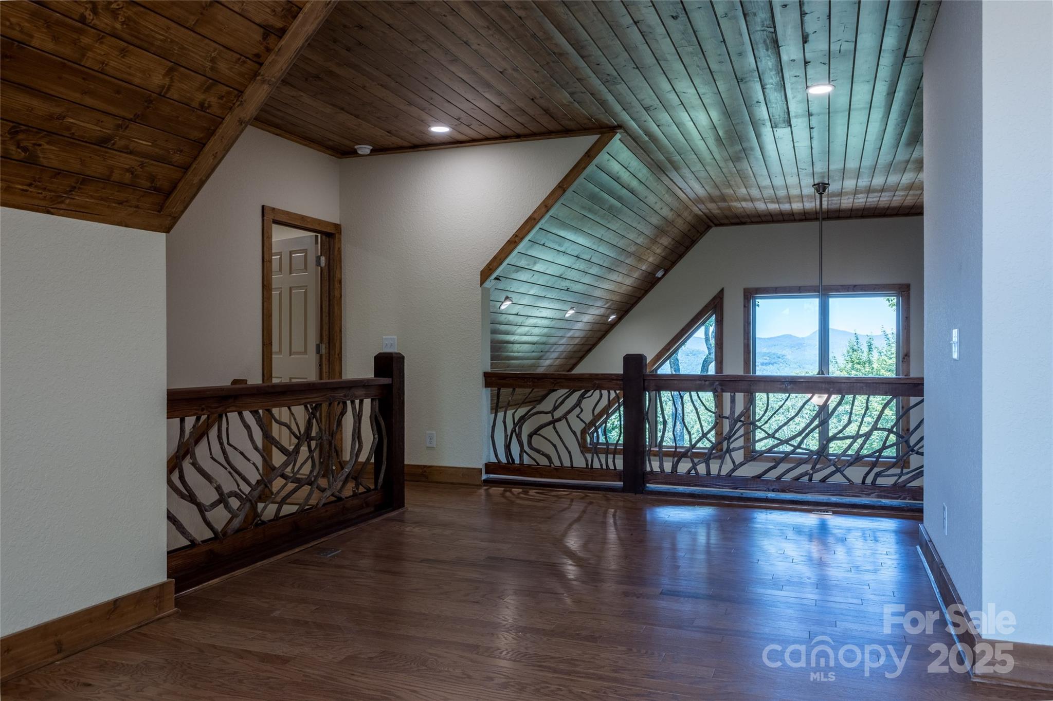 The Crest - Residential