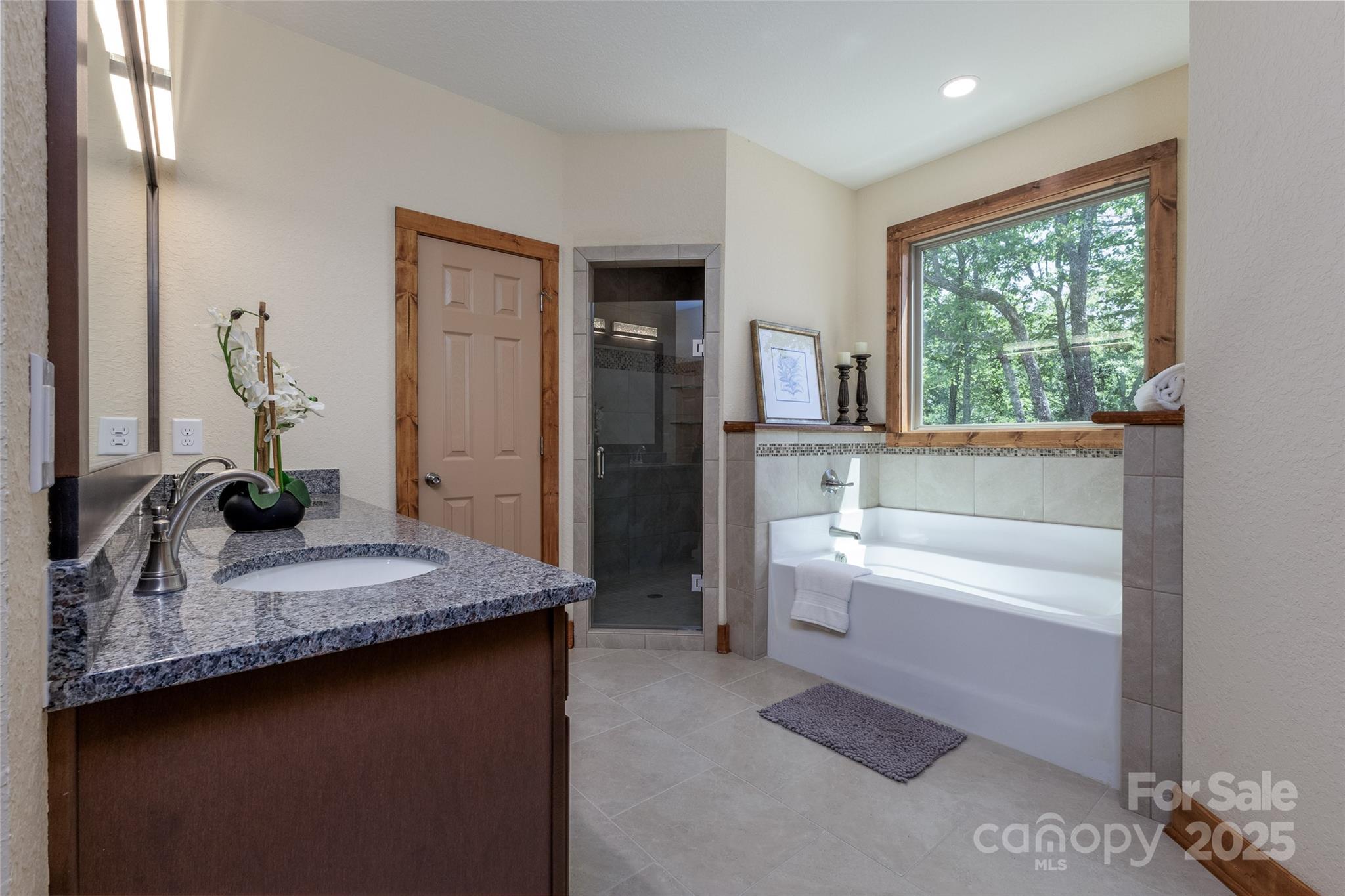 The Crest - Residential