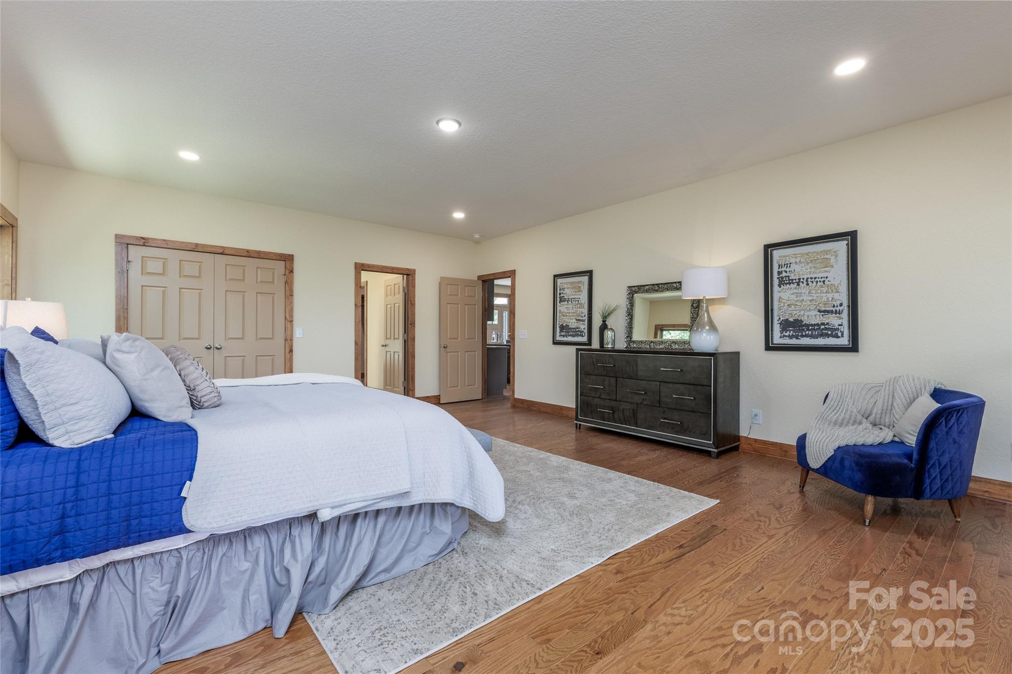 The Crest - Residential